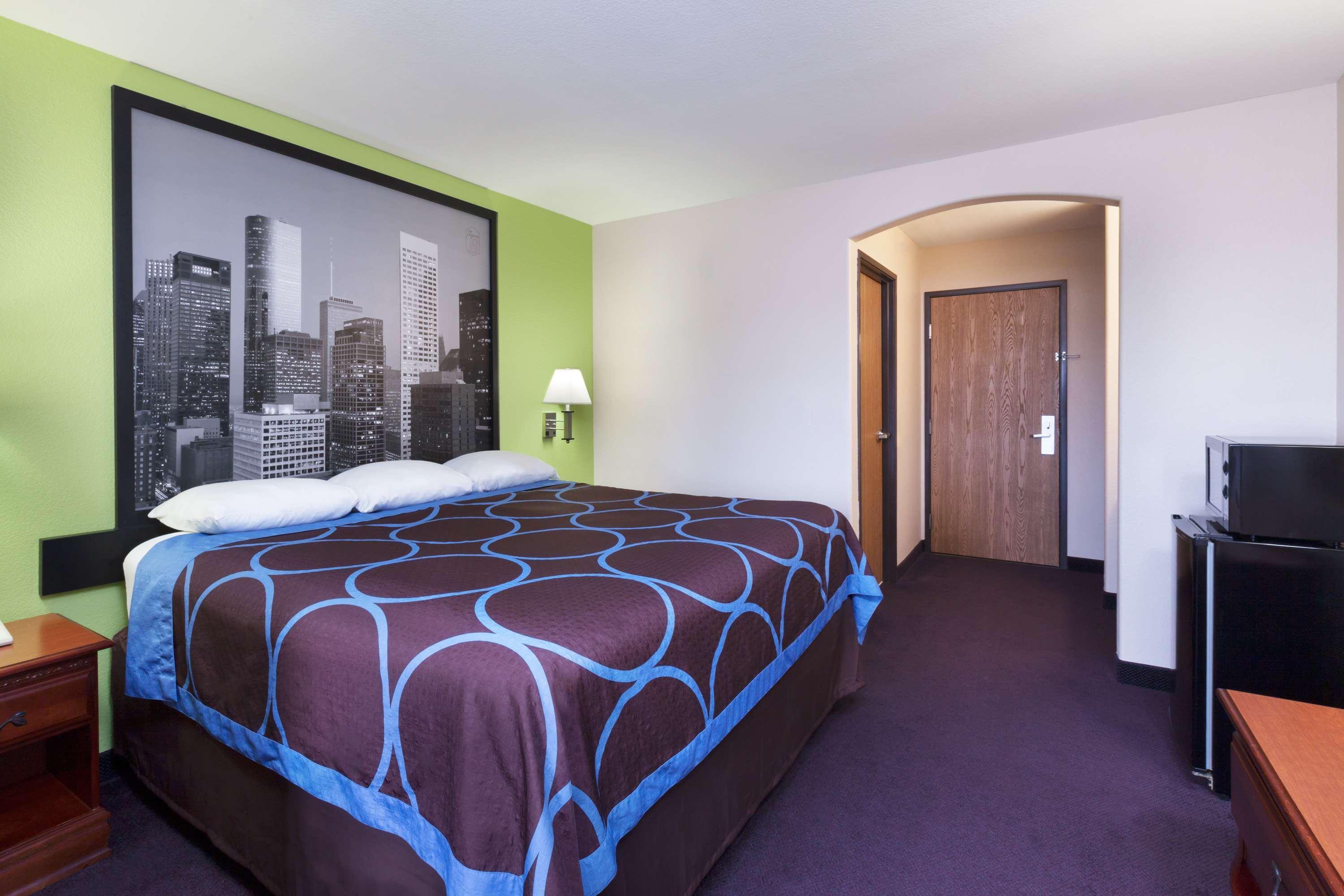 Super 8 By Wyndham Huntsville Luaran gambar