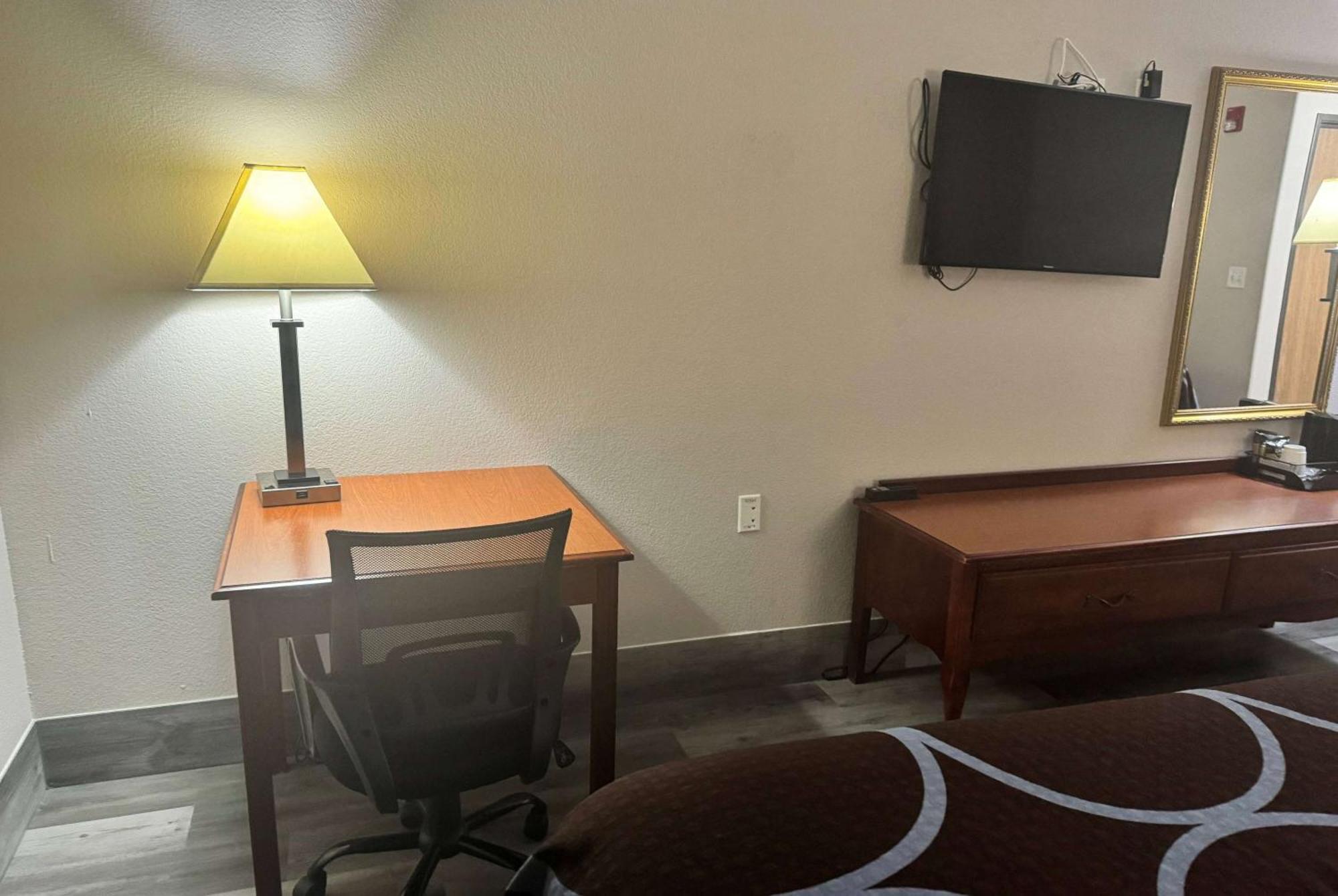 Super 8 By Wyndham Huntsville Luaran gambar