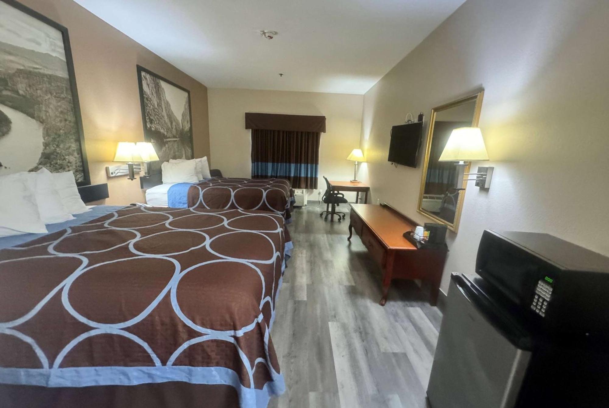 Super 8 By Wyndham Huntsville Luaran gambar